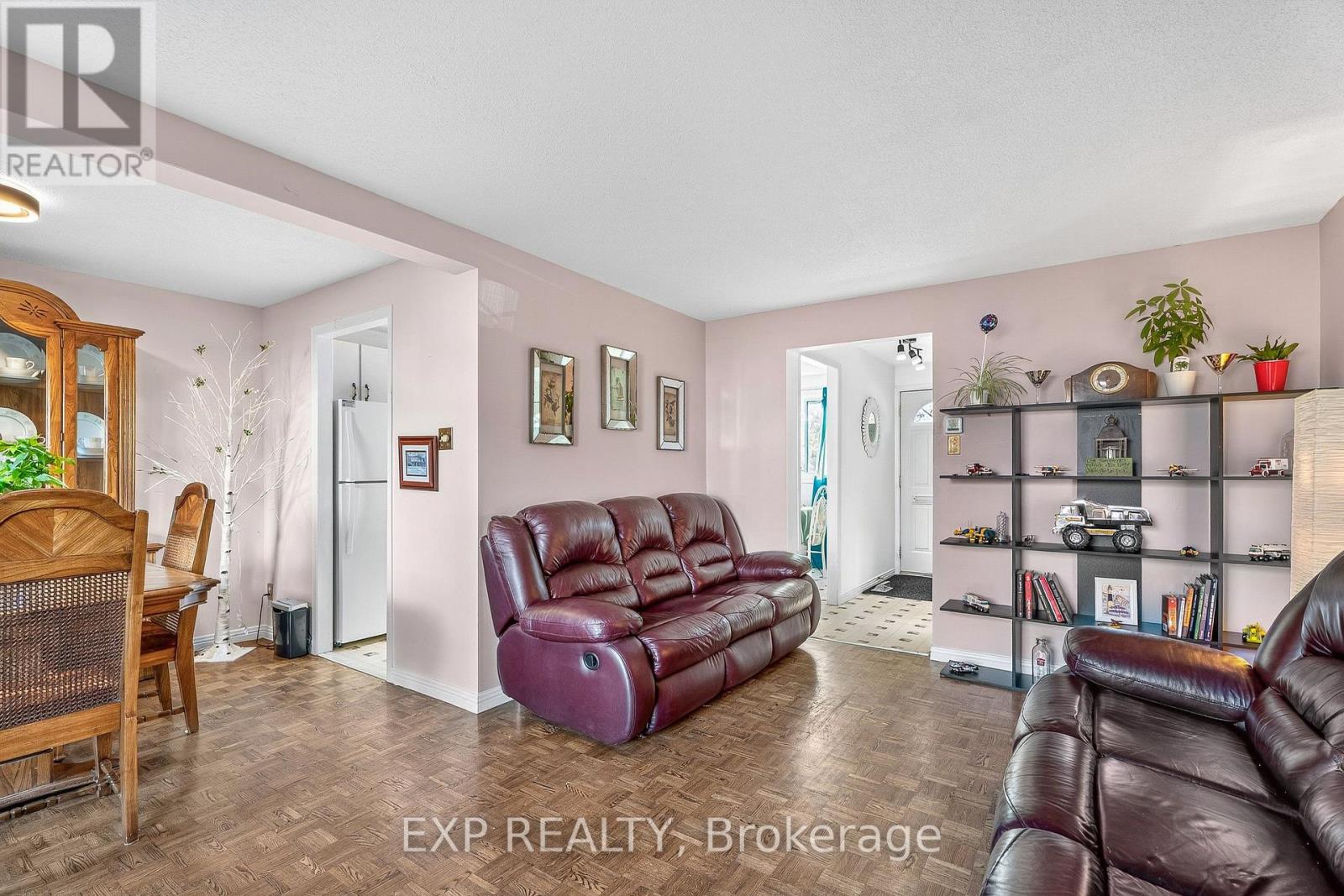 Photo 16 of 81 8 Sherway Drive, Ottawa ON