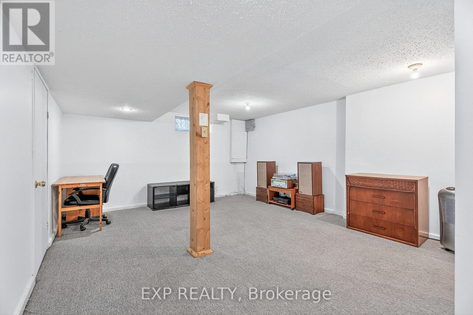 Photo 30 of 81 8 Sherway Drive, Ottawa ON