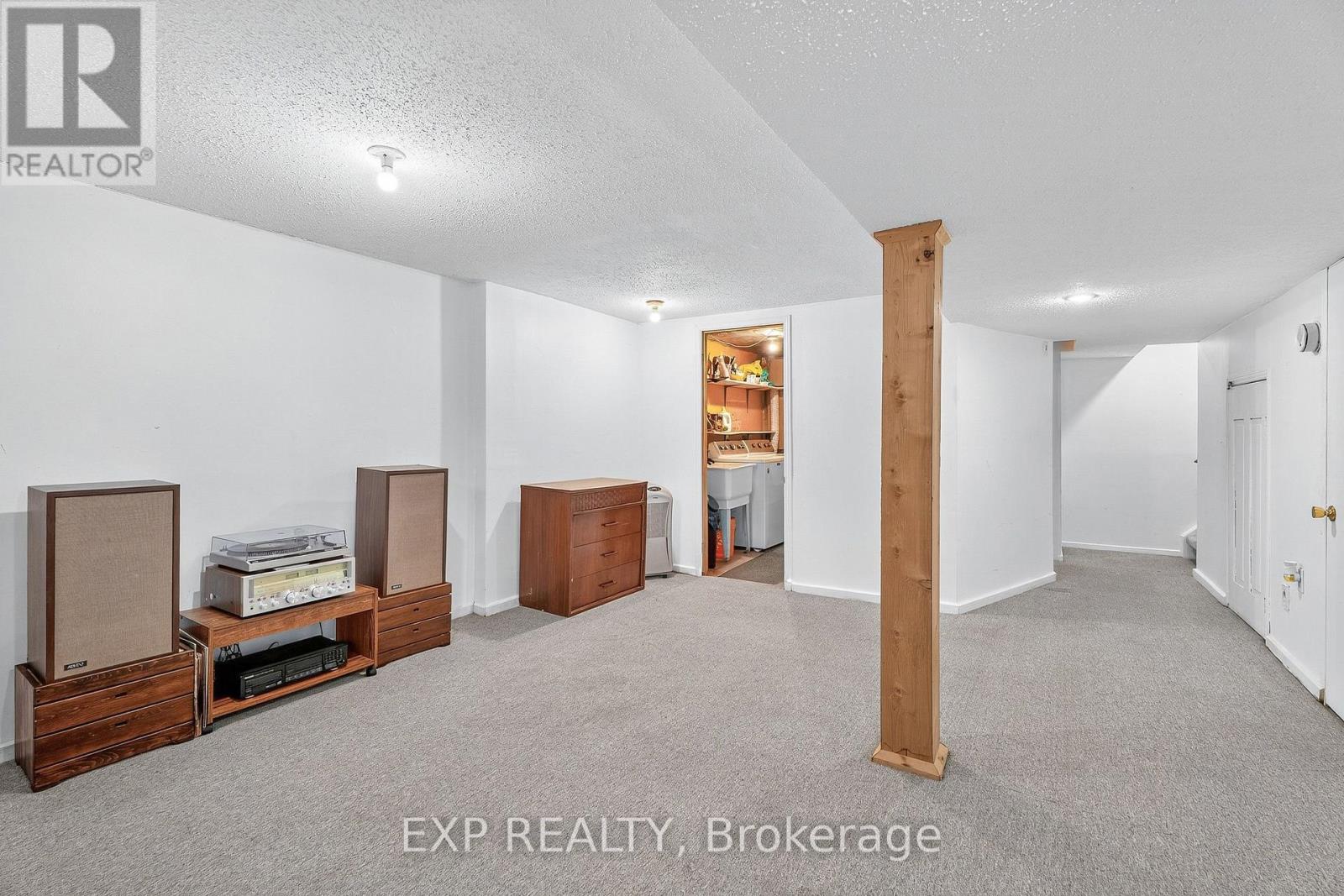 Photo 32 of 81 8 Sherway Drive, Ottawa ON