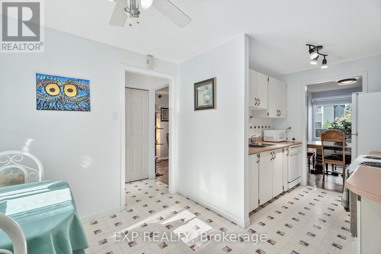 Photo 9 of 81 8 Sherway Drive, Ottawa ON