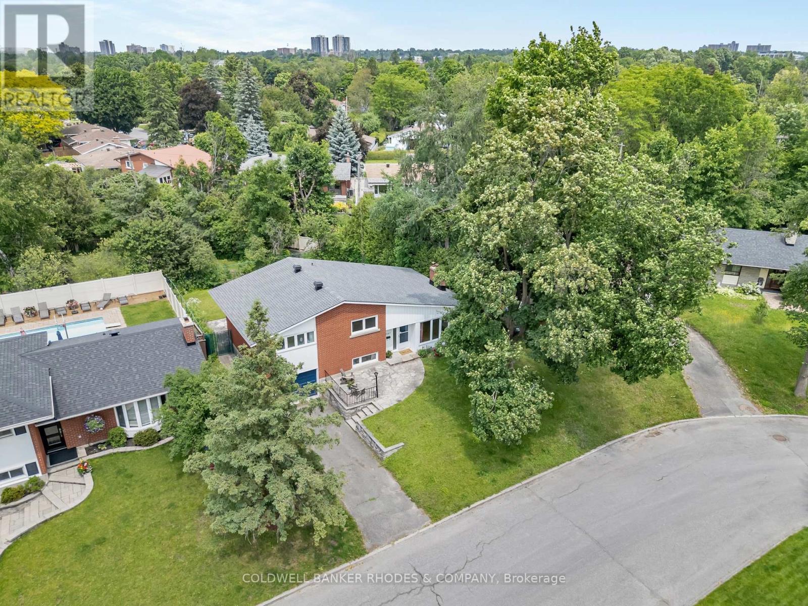 Photo 37 of 2687 Basswood Crescent, Ottawa ON