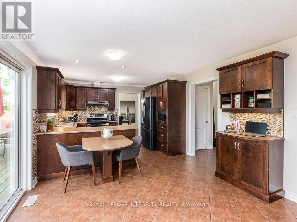 Photo 10 of 111 Comba Drive, Carleton Place ON