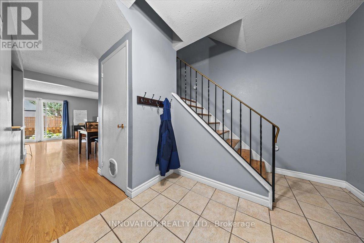 Tiled entry for easy maintenance