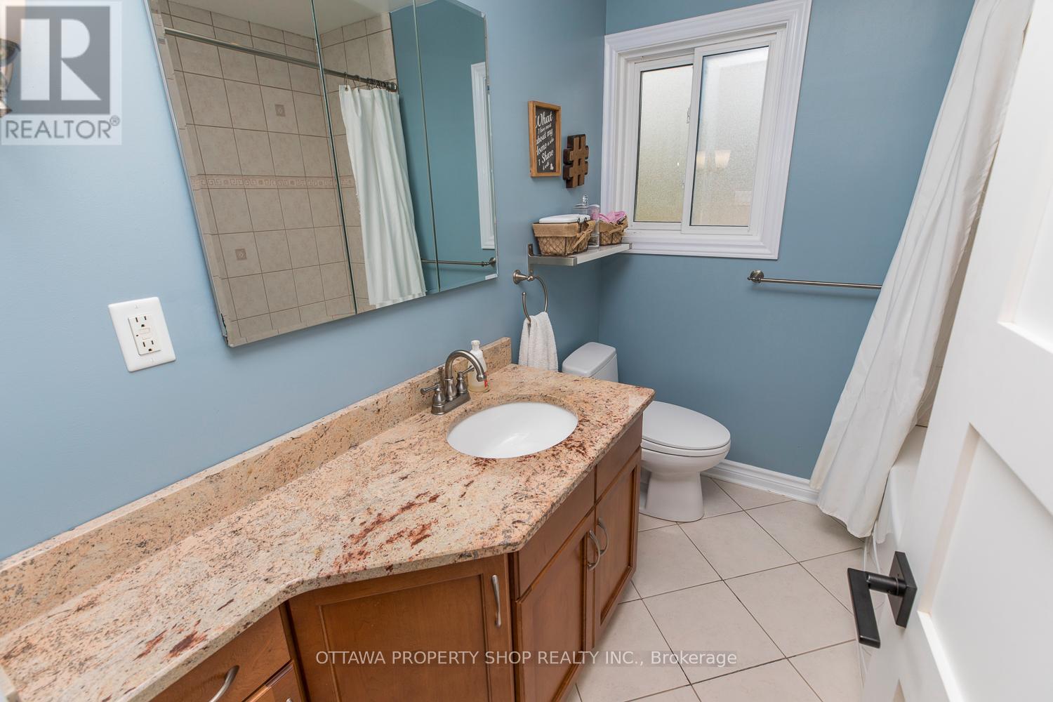 Photo 13 of 2428 Greys Creek Road, Ottawa ON