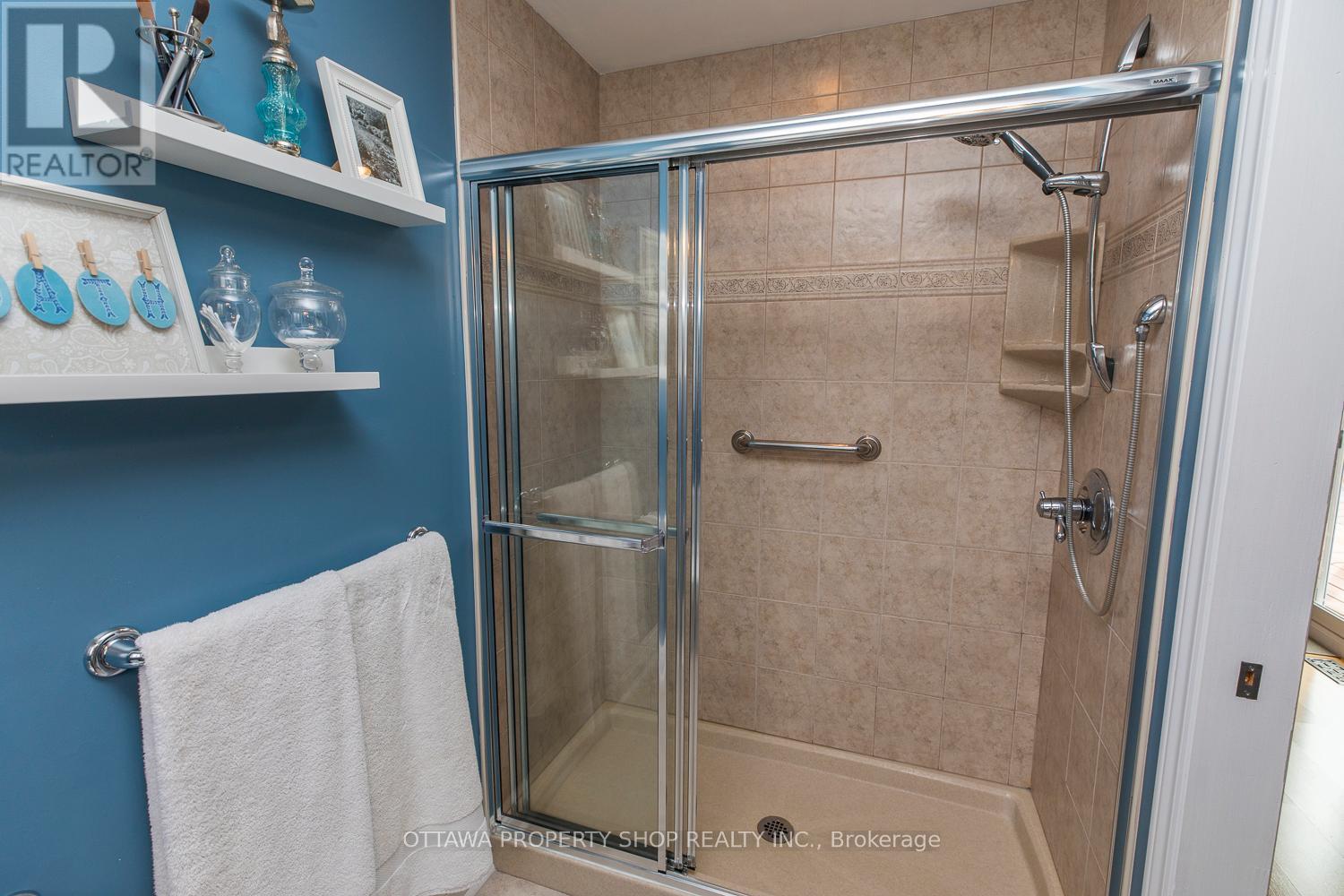 Photo 15 of 2428 Greys Creek Road, Ottawa ON