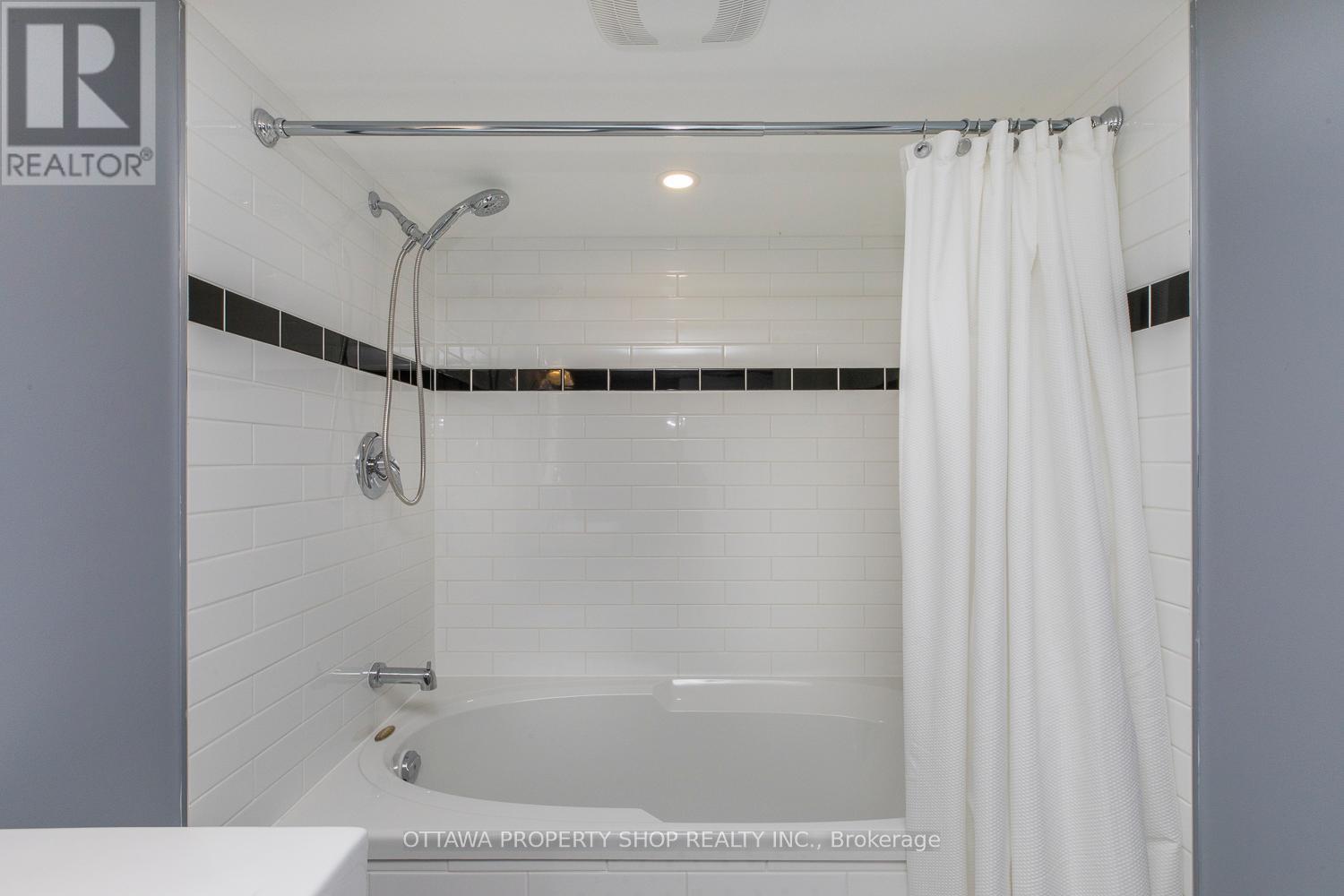 Photo 28 of 2428 Greys Creek Road, Ottawa ON