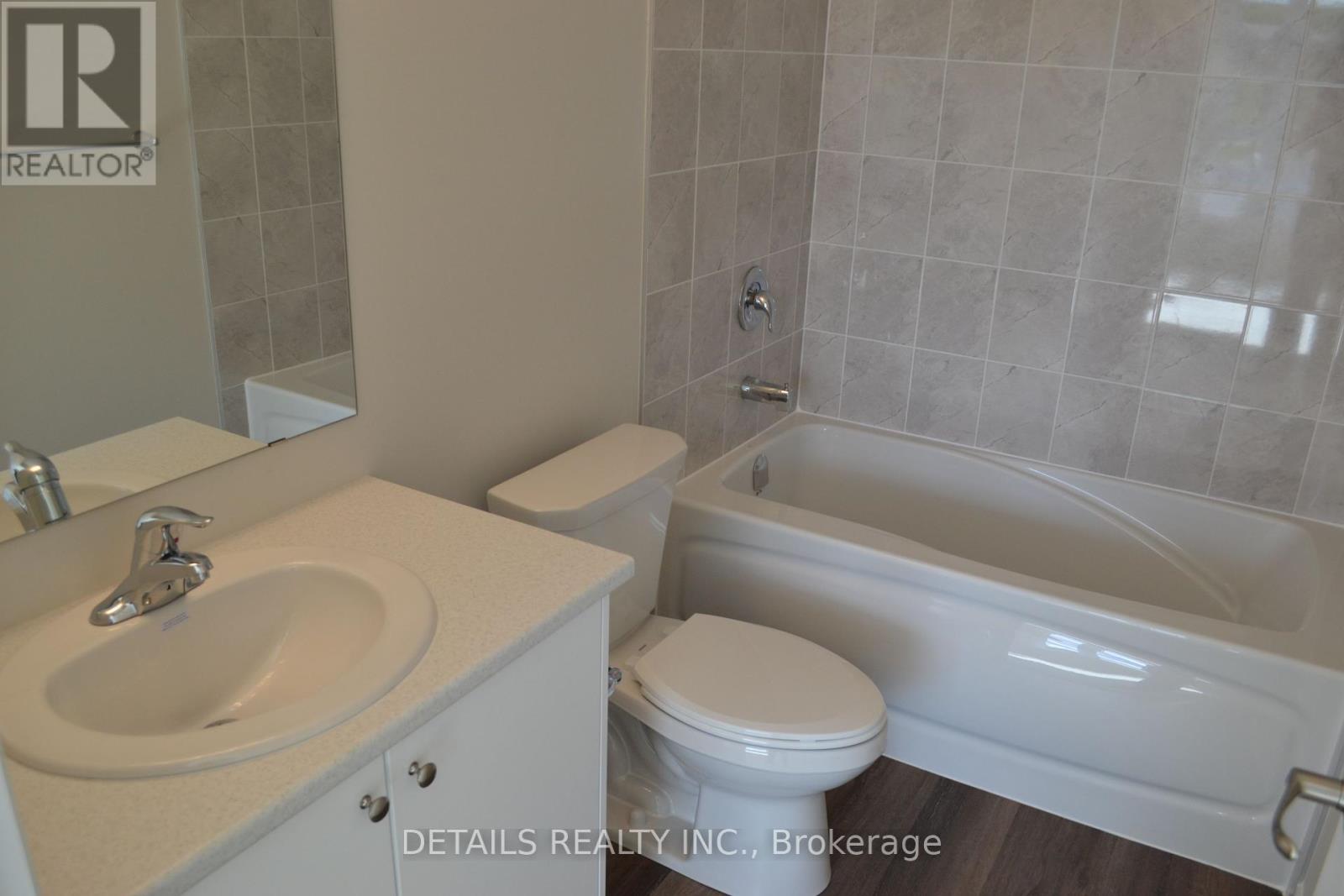 Photo 15 of 220 397 Codds Road, Ottawa ON