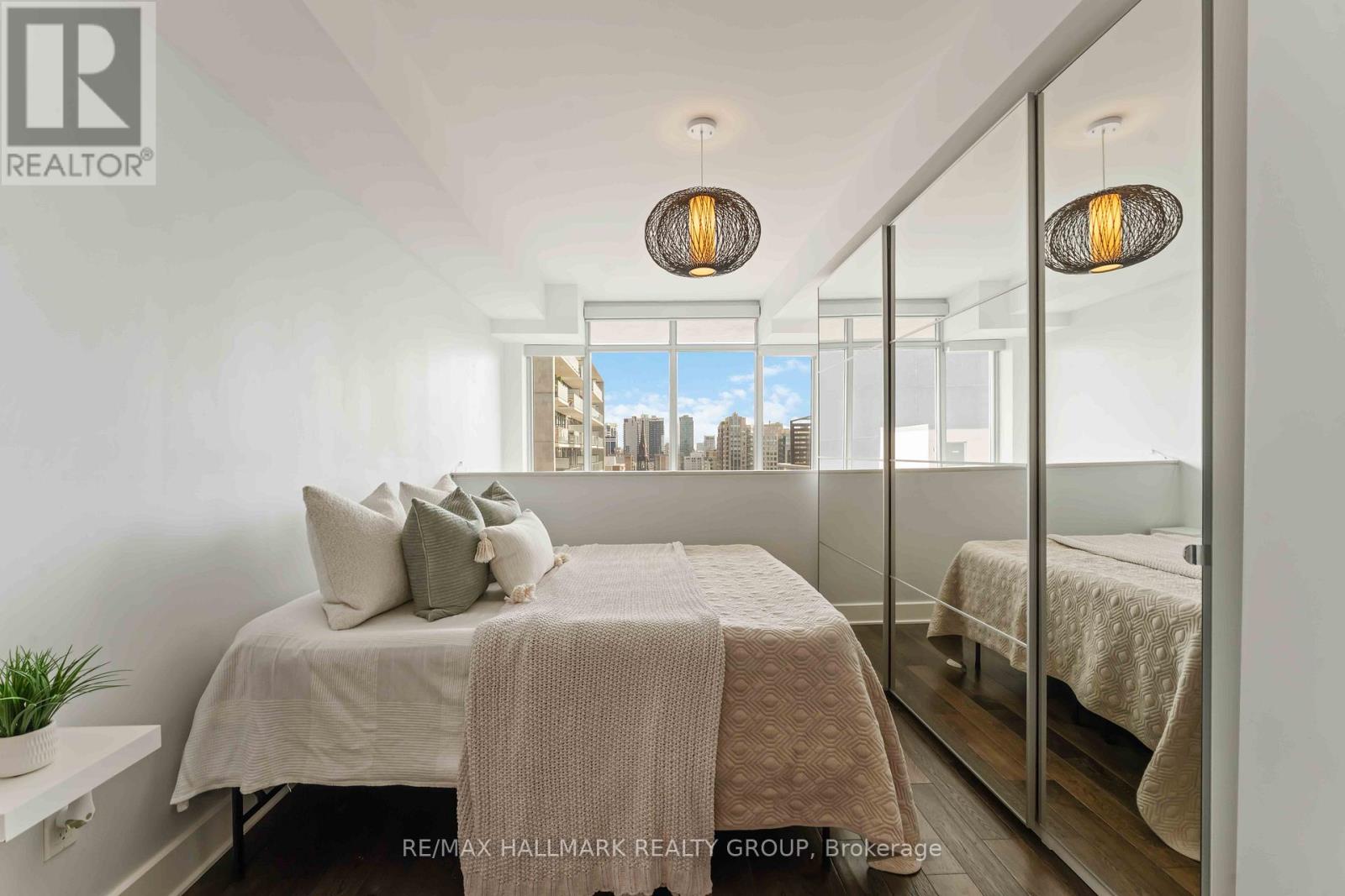 Photo 11 of 1209 255 Bay Street, Ottawa ON