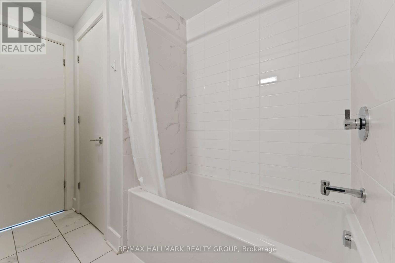 Photo 15 of 1209 255 Bay Street, Ottawa ON