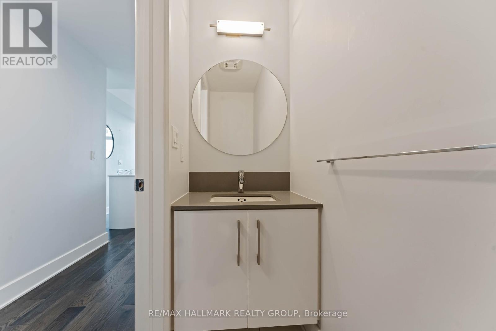 Photo 8 of 1209 255 Bay Street, Ottawa ON