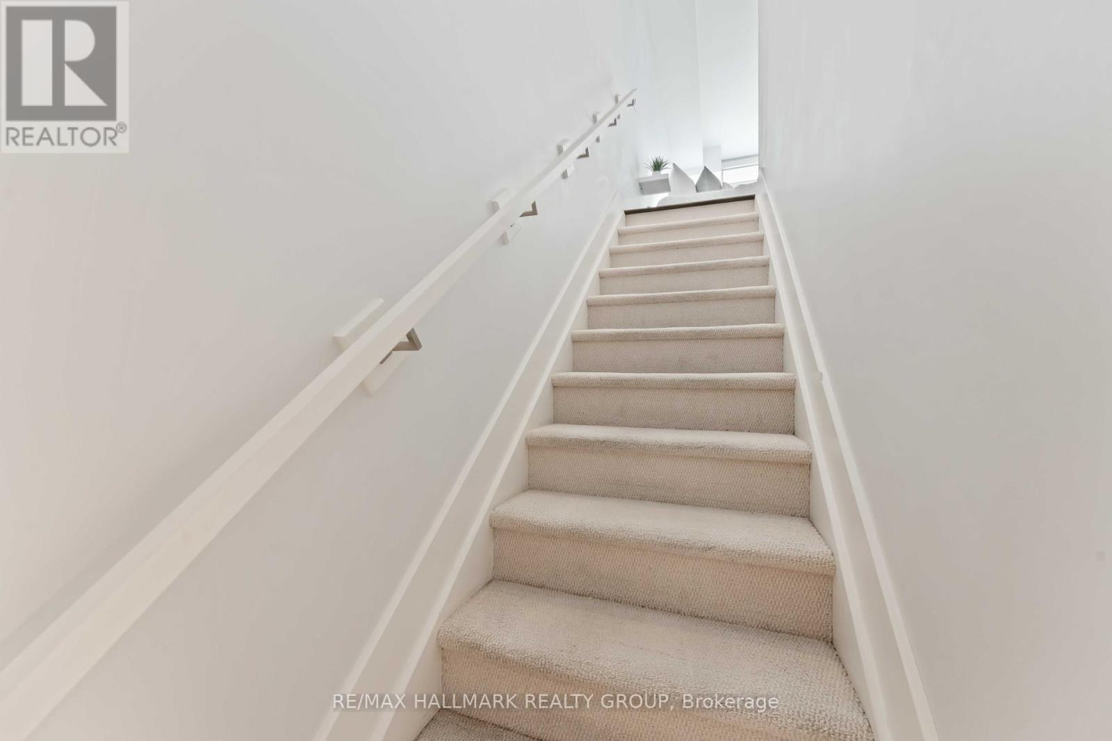 Photo 9 of 1209 255 Bay Street, Ottawa ON