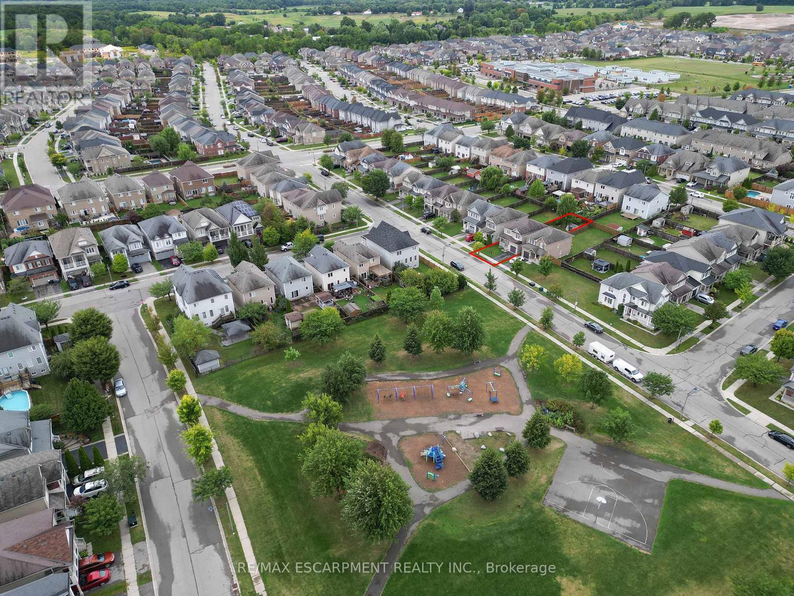 Photo 31 of 46 Warner Lane, Brantford ON