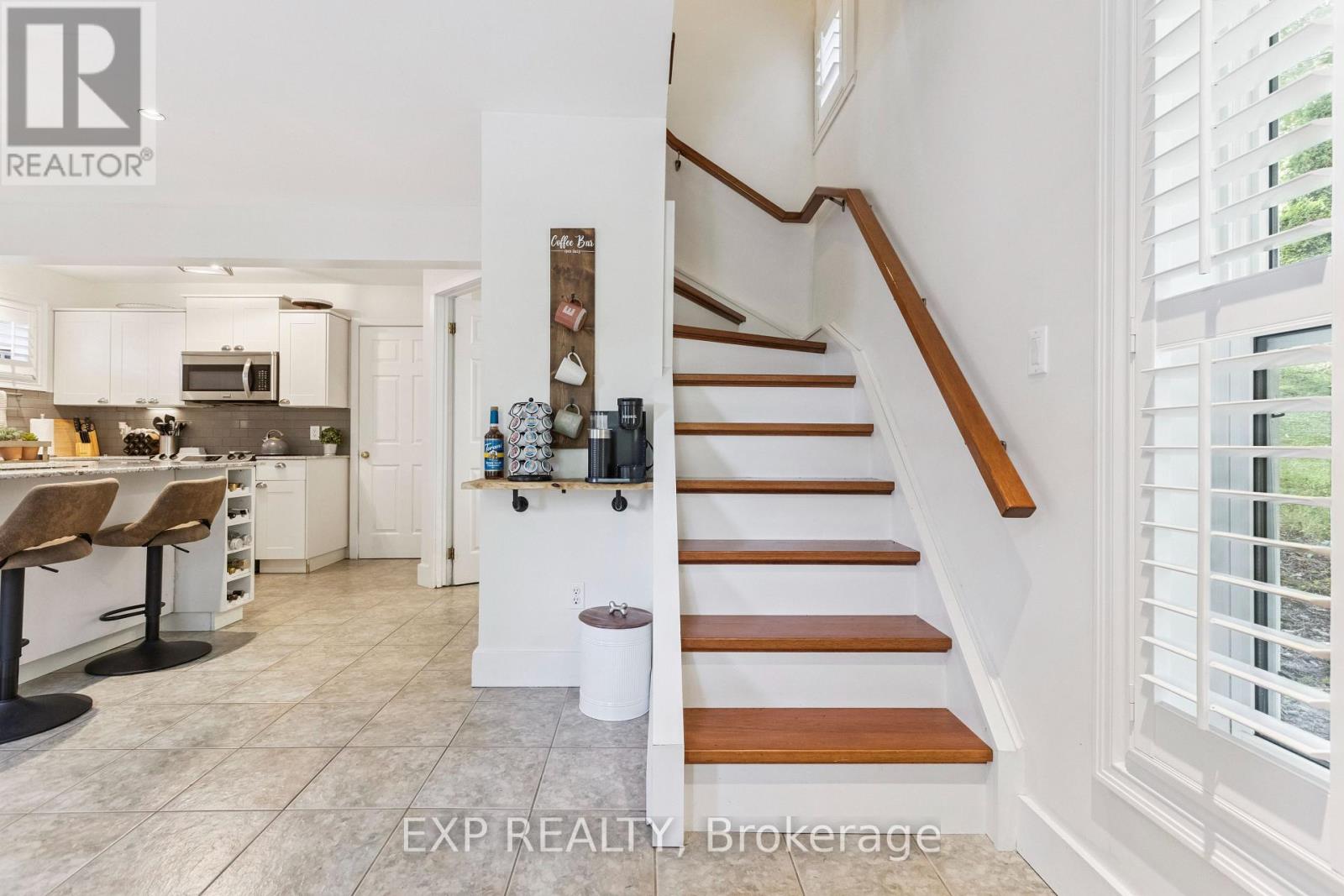 Photo 10 of 400 St Patrick Street E, Centre Wellington ON