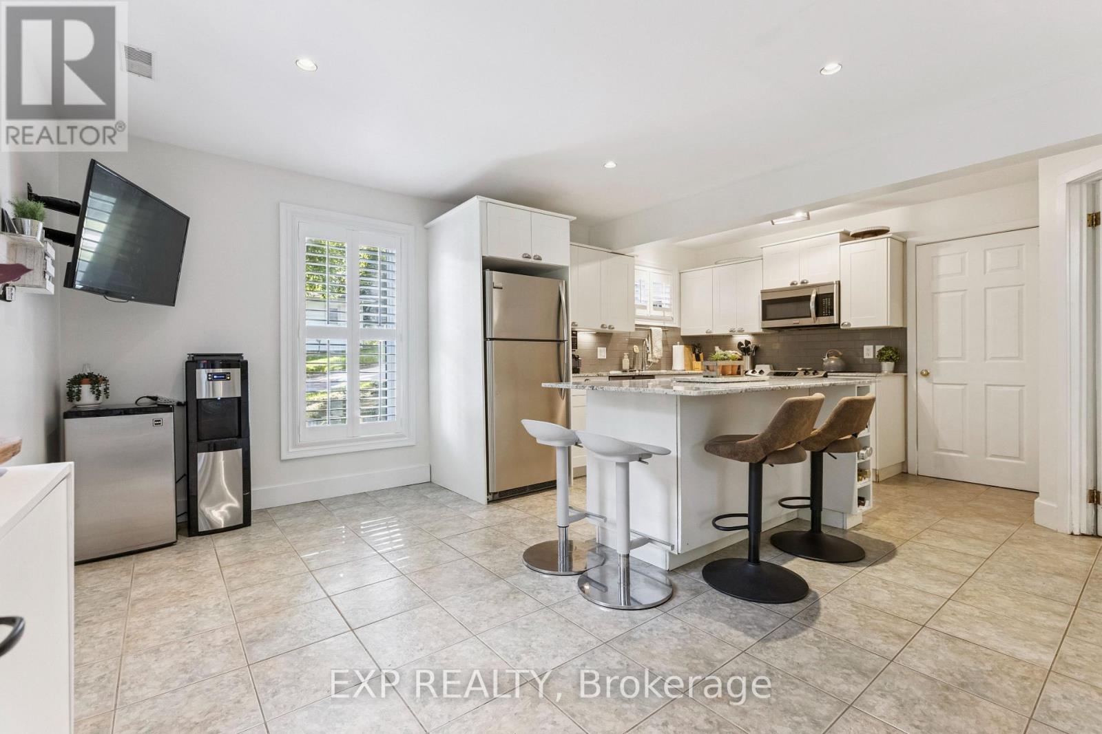 Photo 14 of 400 St Patrick Street E, Centre Wellington ON