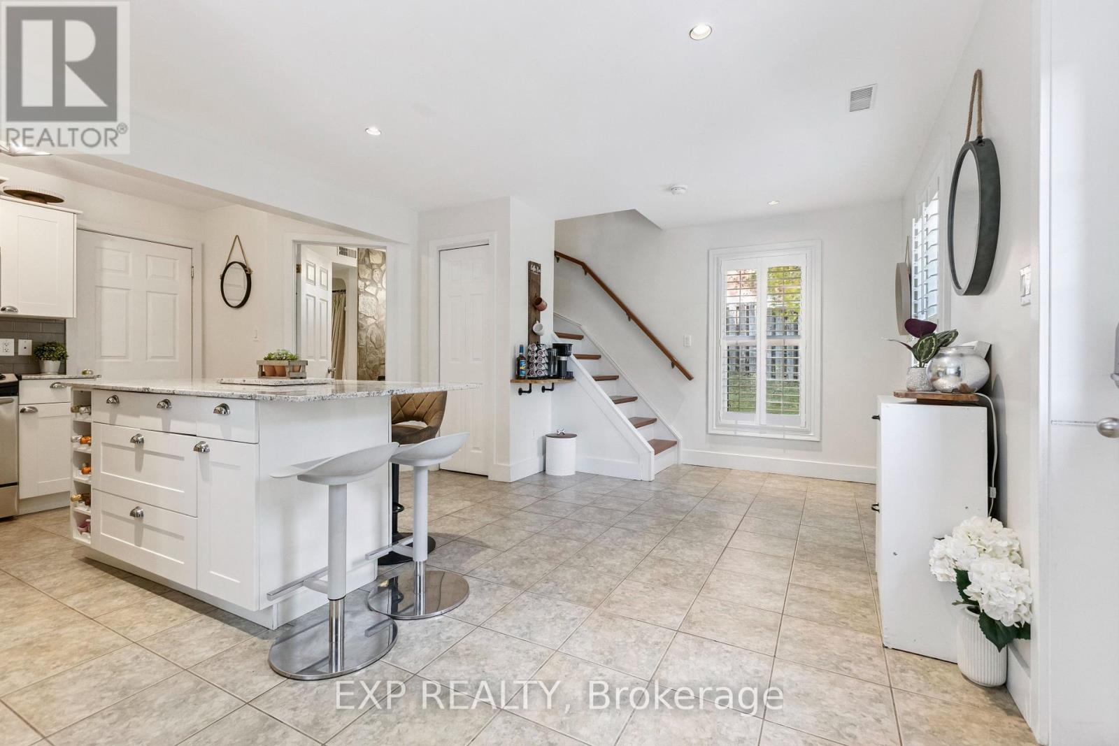 Photo 15 of 400 St Patrick Street E, Centre Wellington ON