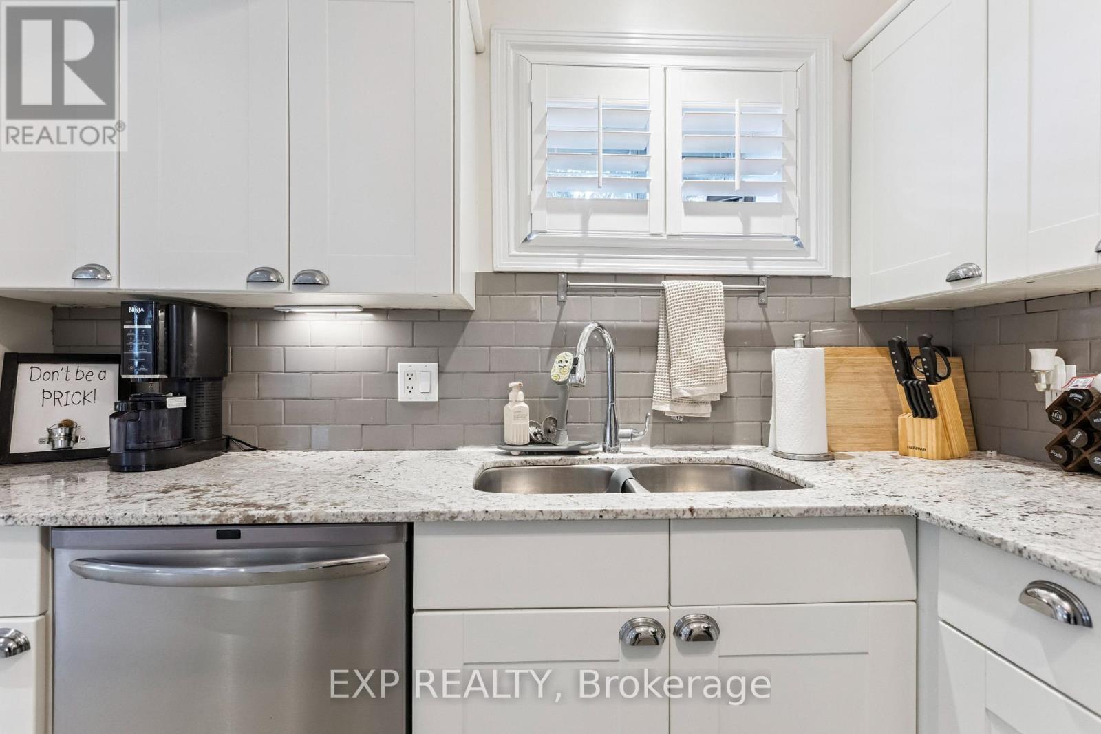 Photo 18 of 400 St Patrick Street E, Centre Wellington ON
