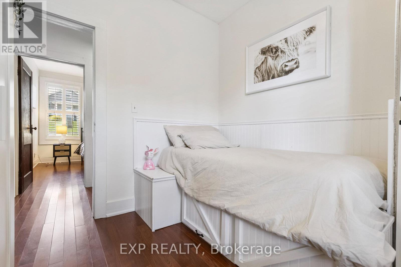 Photo 30 of 400 St Patrick Street E, Centre Wellington ON