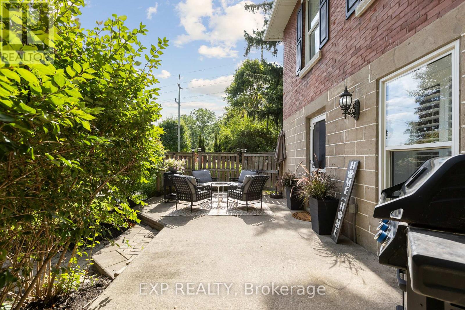 Photo 32 of 400 St Patrick Street E, Centre Wellington ON