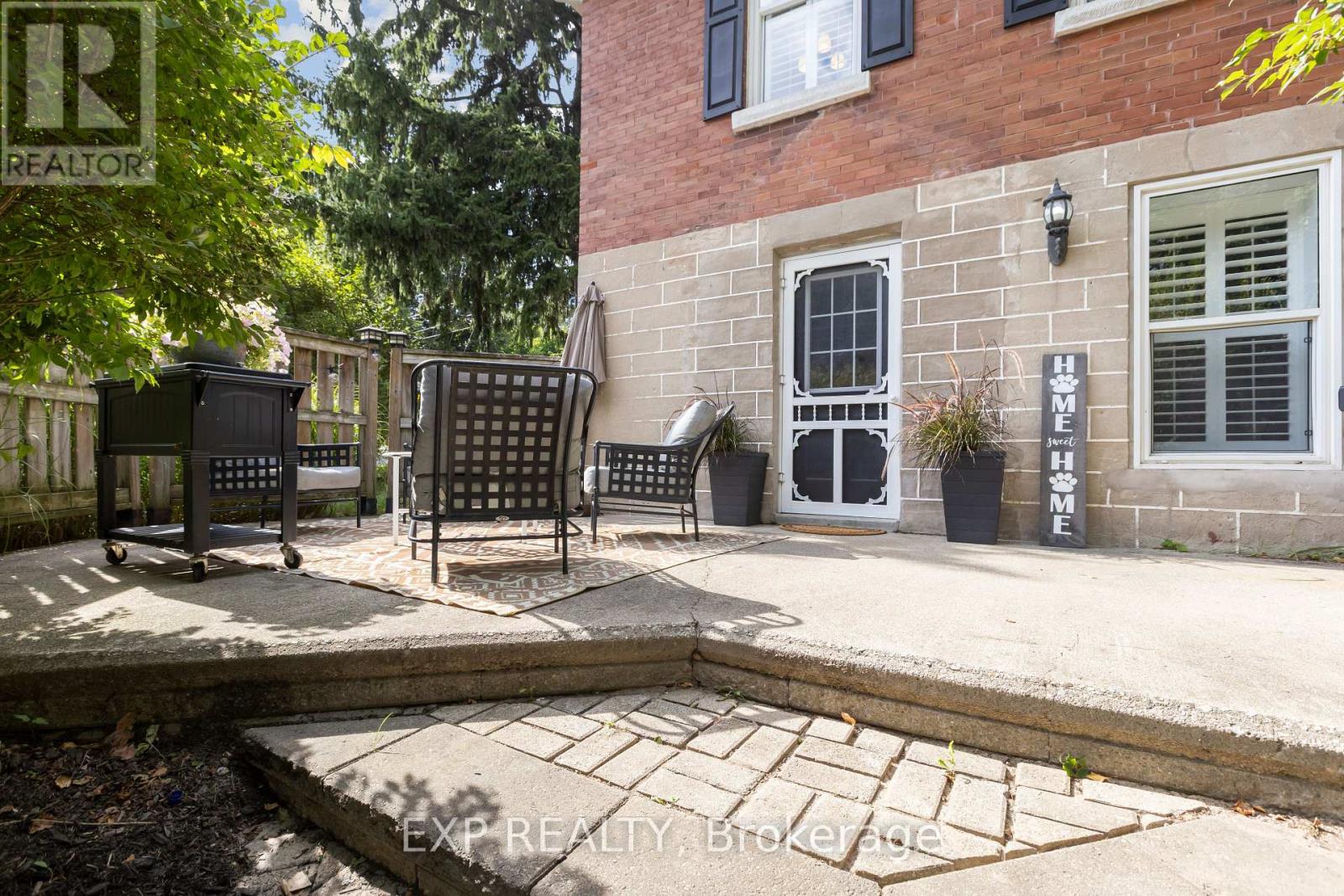 Photo 42 of 400 St Patrick Street E, Centre Wellington ON