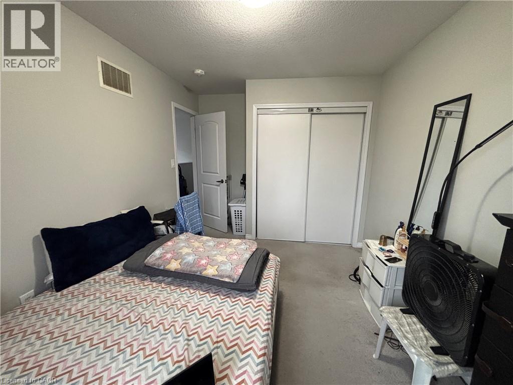 Photo 19 of 48 Bradshaw Drive, Stoney Creek ON