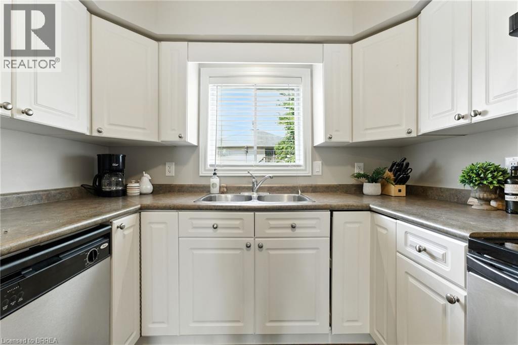 Photo 7 of 11 Macpherson Drive, Paris ON