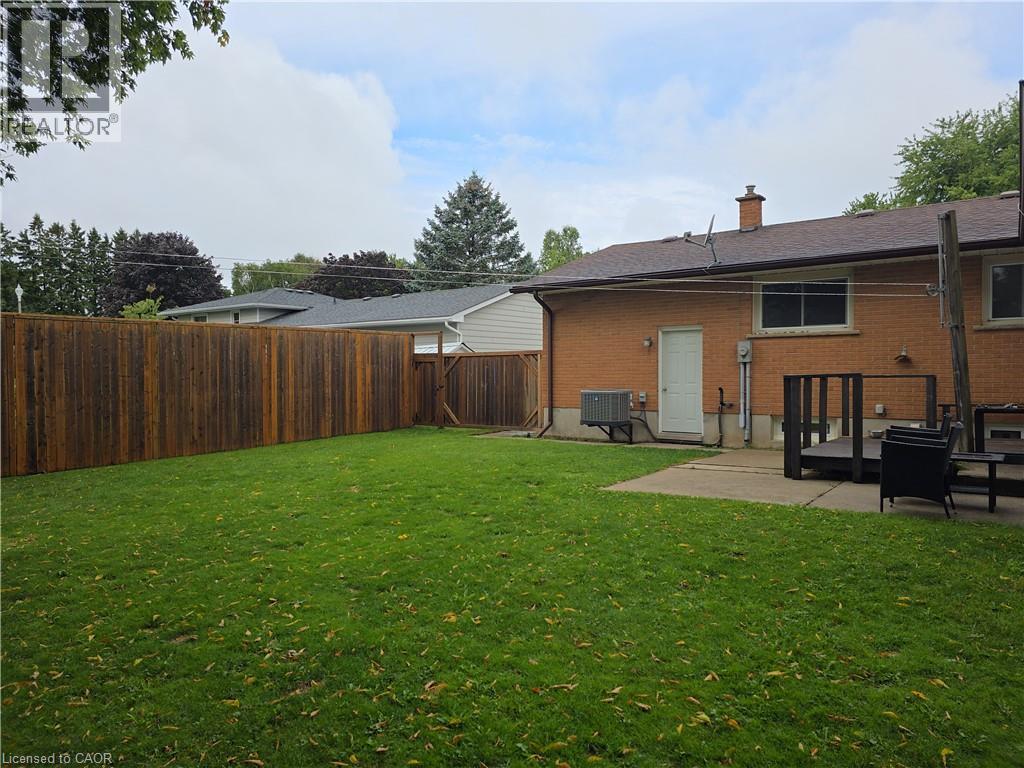 Photo 5 of 2 Kilberg Court, Listowel ON