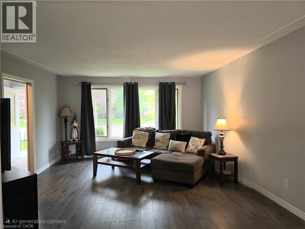 Photo 7 of 2 Kilberg Court, Listowel ON