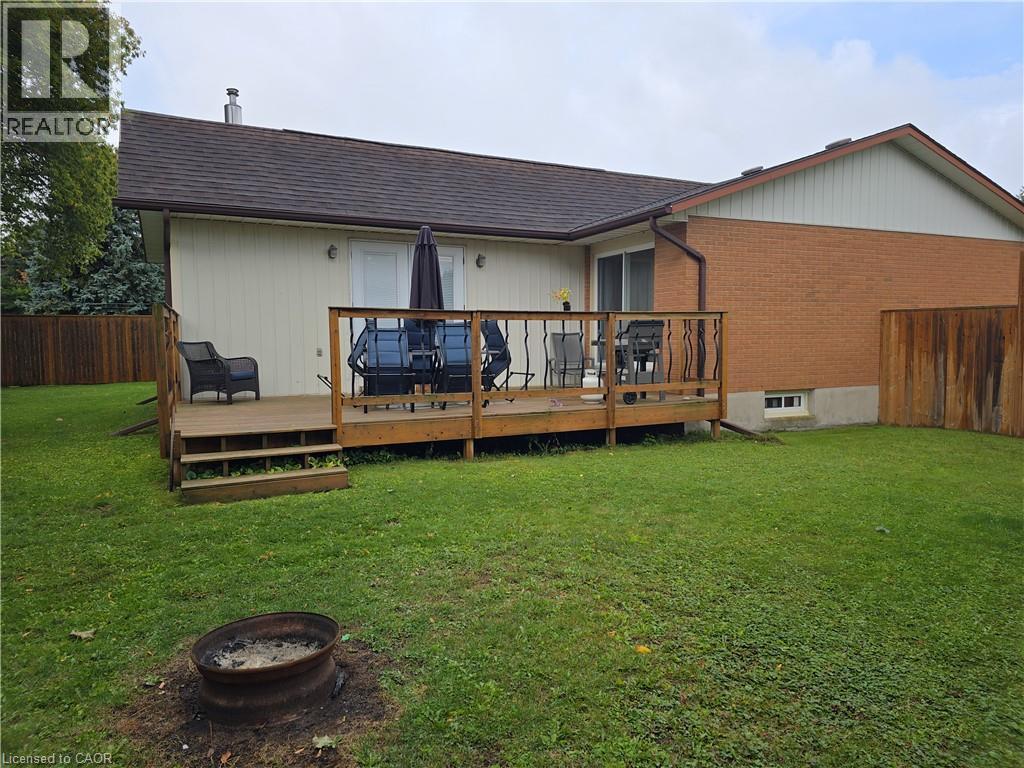 Photo 6 of 2 Kilberg Court, Listowel ON