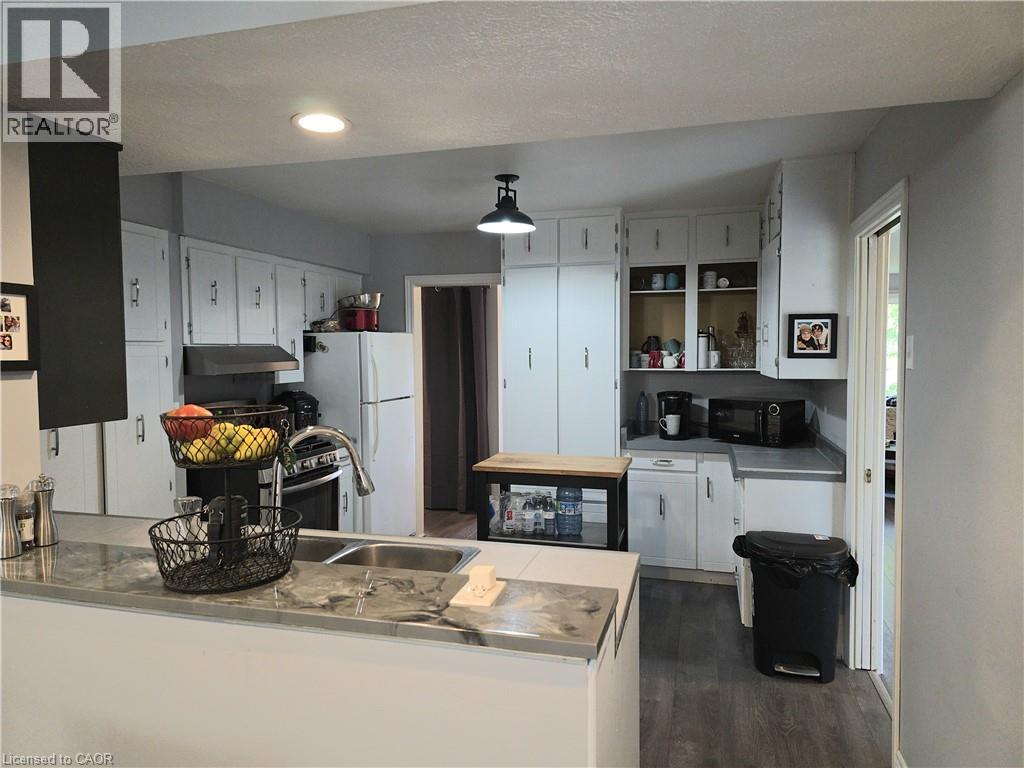 Photo 9 of 2 Kilberg Court, Listowel ON