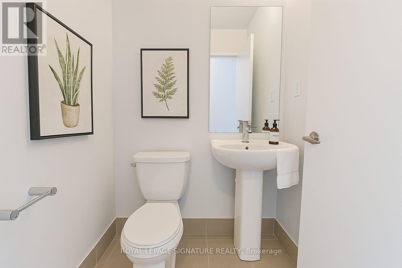 Photo 5 of 506 99 The Donway W, Toronto ON