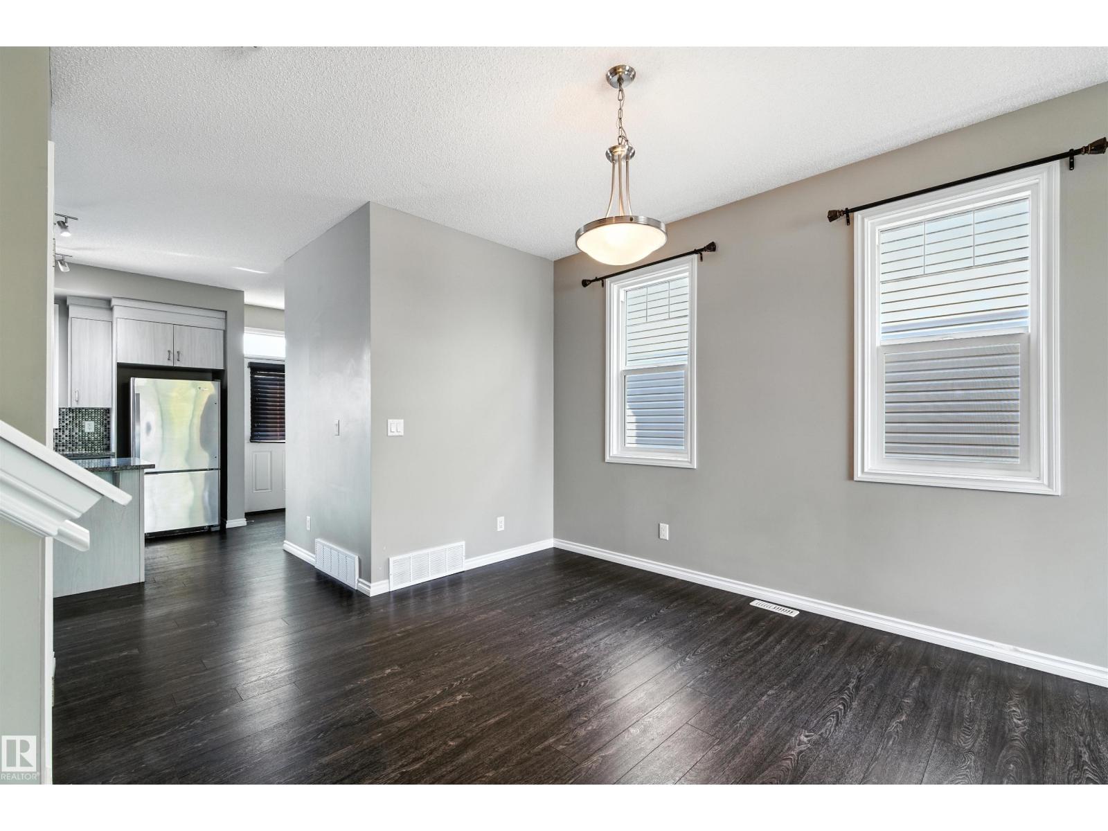 Photo 11 of 8085 Chappelle Wy Sw, Edmonton AB
