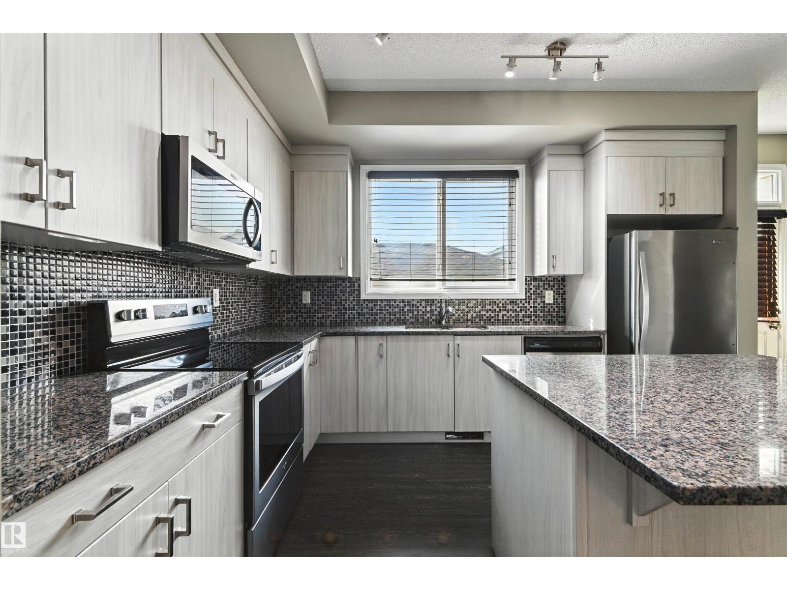 Photo 14 of 8085 Chappelle Wy Sw, Edmonton AB
