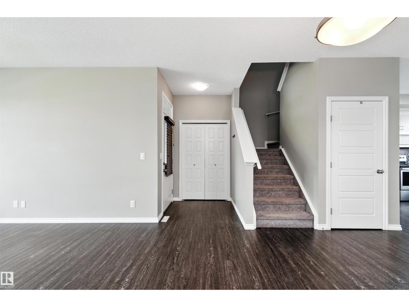 Photo 8 of 8085 Chappelle Wy Sw, Edmonton AB