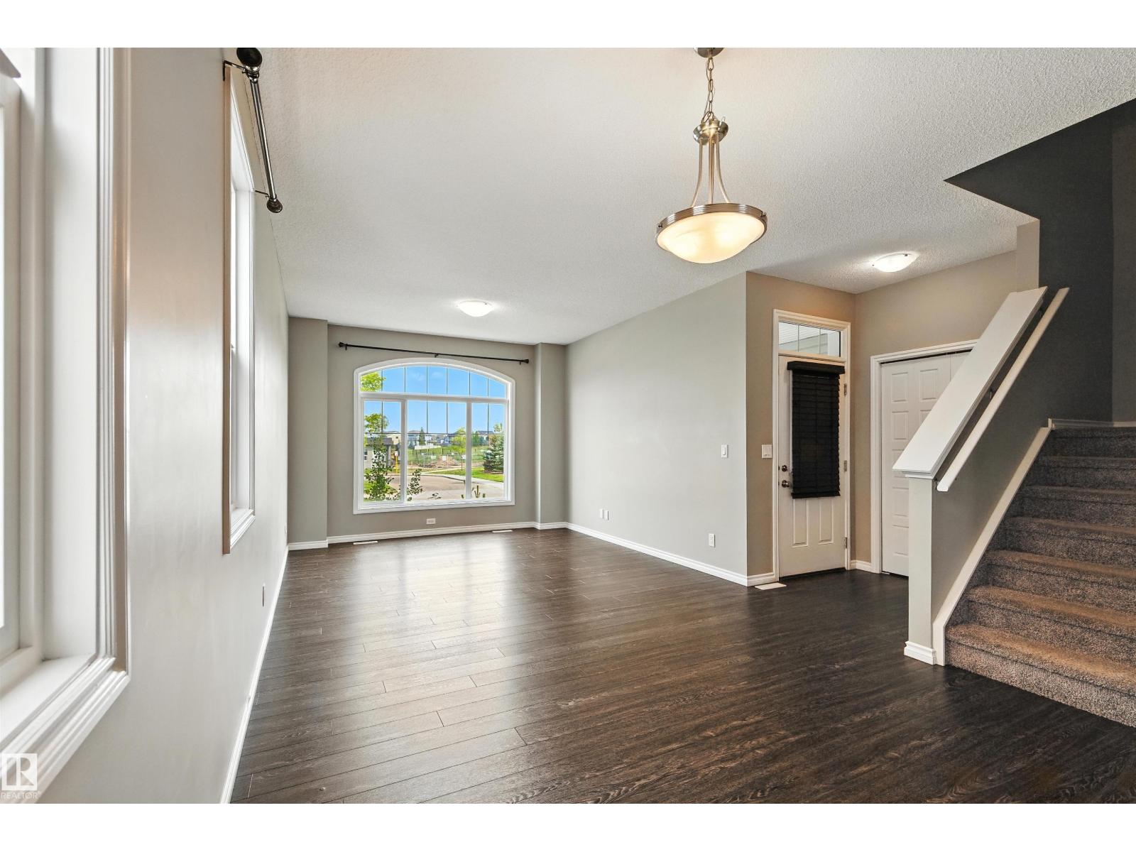 Photo 9 of 8085 Chappelle Wy Sw, Edmonton AB