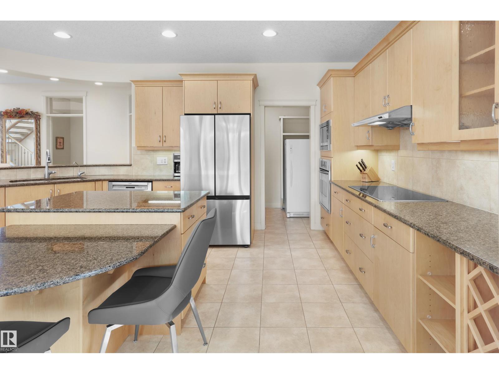 Photo 11 of 226 Saskatchewan S Nw, Edmonton AB