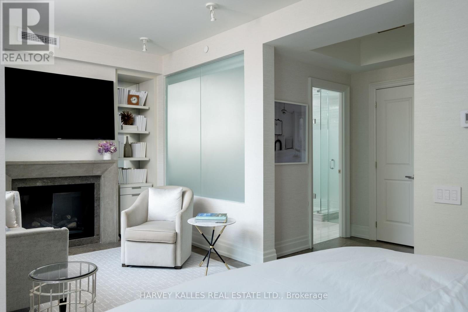Photo 17 of 127 Pears Avenue, Toronto ON