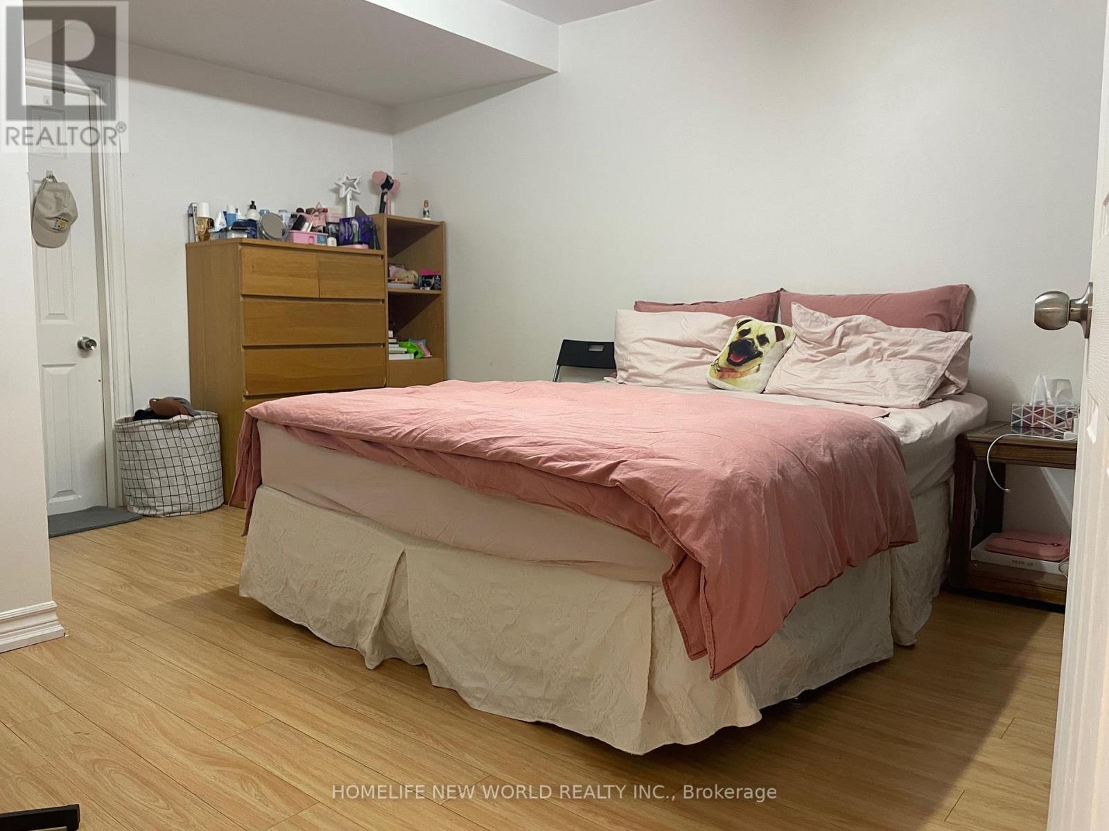 Photo 9 of 6 Stoneton Drive, Toronto ON