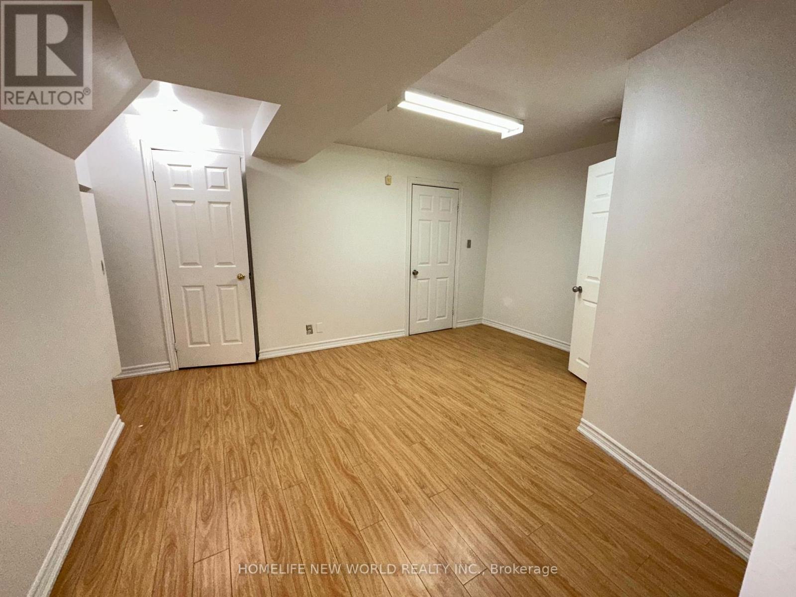 Photo 8 of 6 Stoneton Drive, Toronto ON