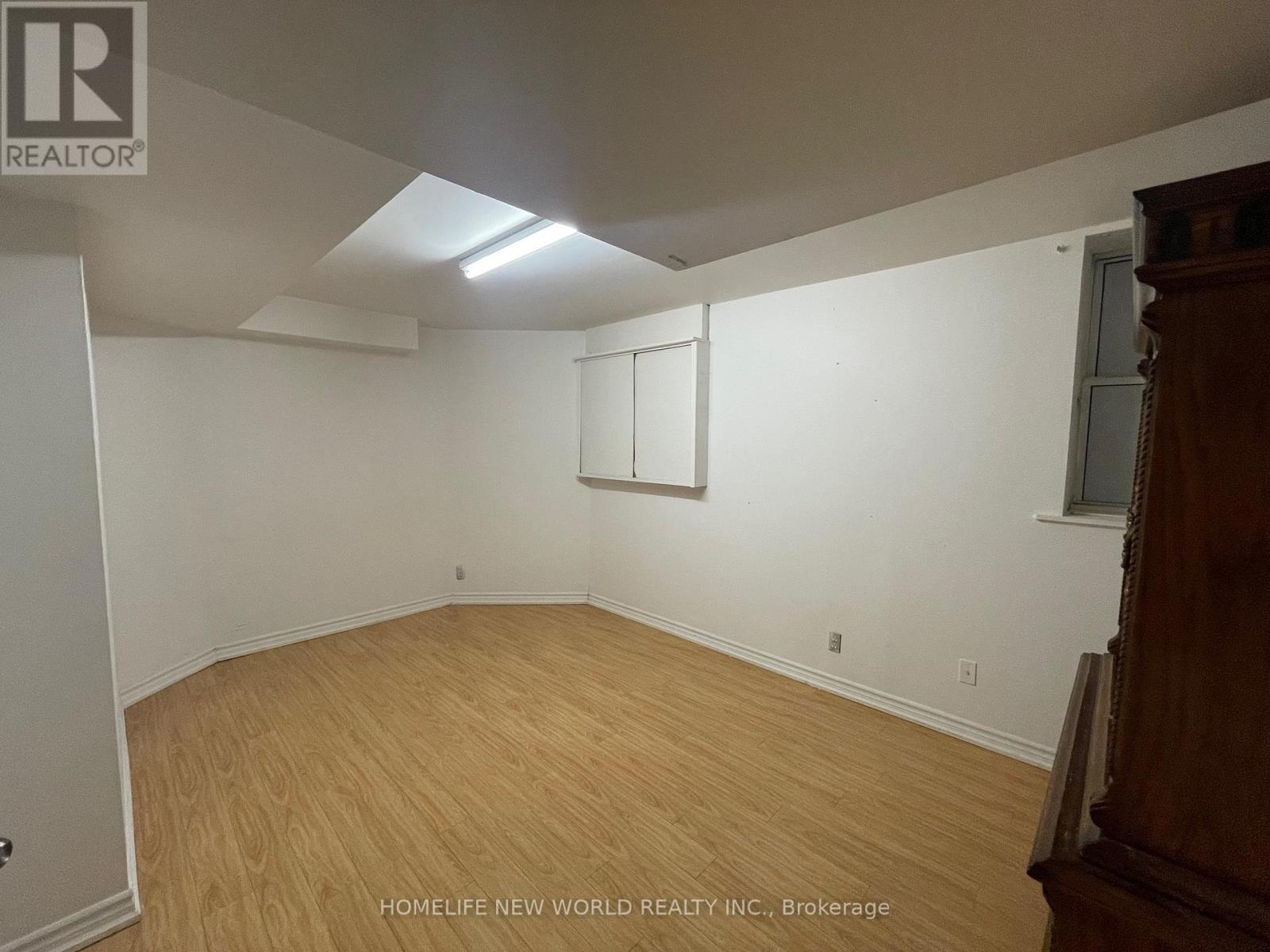 Photo 10 of 6 Stoneton Drive, Toronto ON