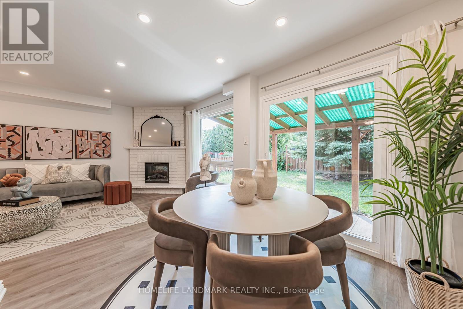 Photo 12 of 356 Brownridge Drive, Vaughan ON