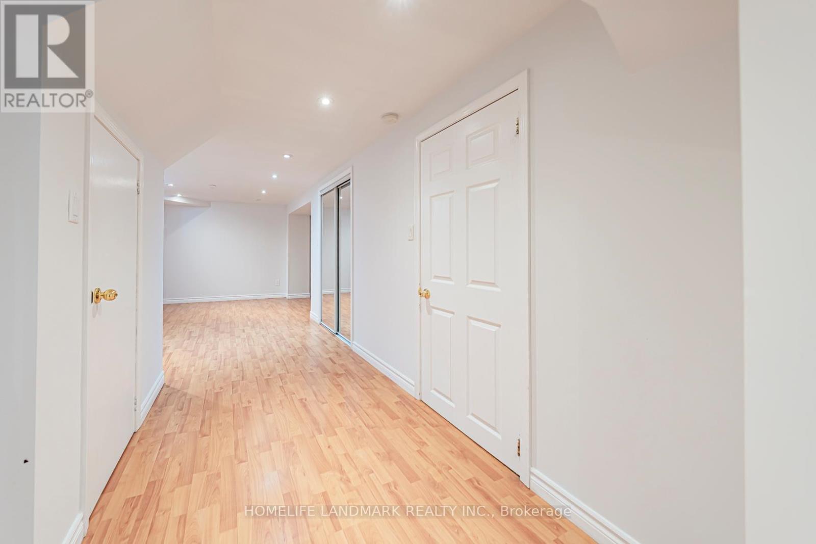 Photo 32 of 356 Brownridge Drive, Vaughan ON