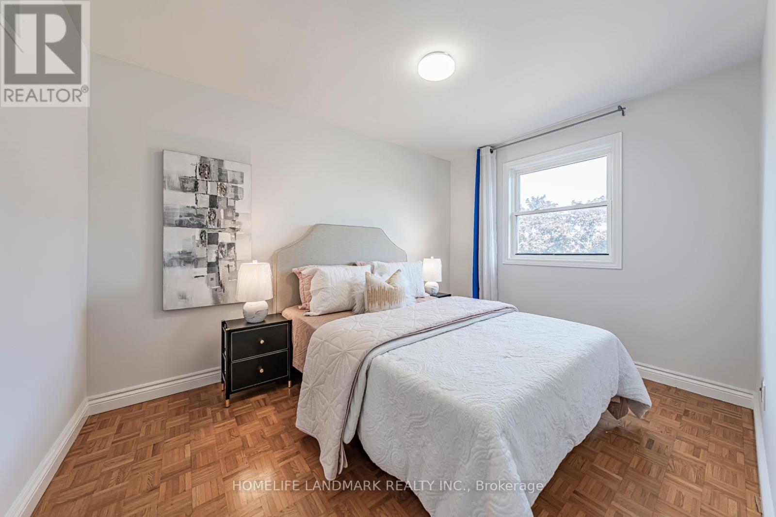 Photo 24 of 356 Brownridge Drive, Vaughan ON