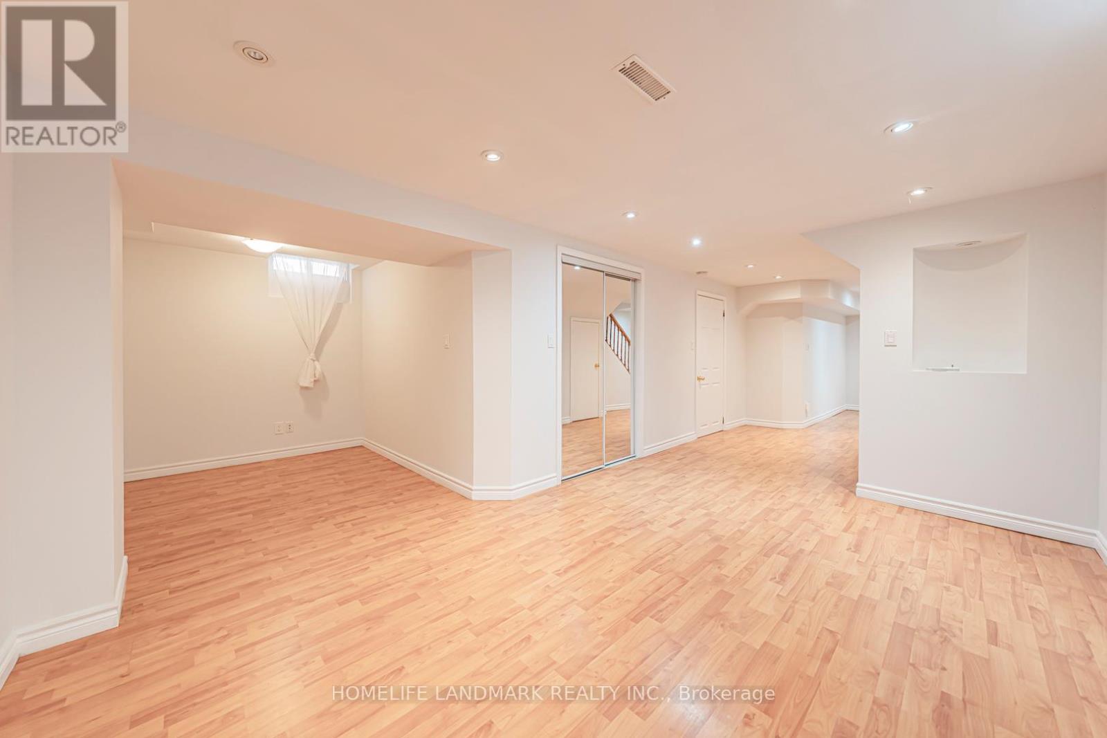Photo 38 of 356 Brownridge Drive, Vaughan ON