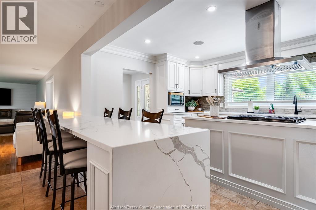 Photo 14 of 26 Crest View Drive, Leamington ON