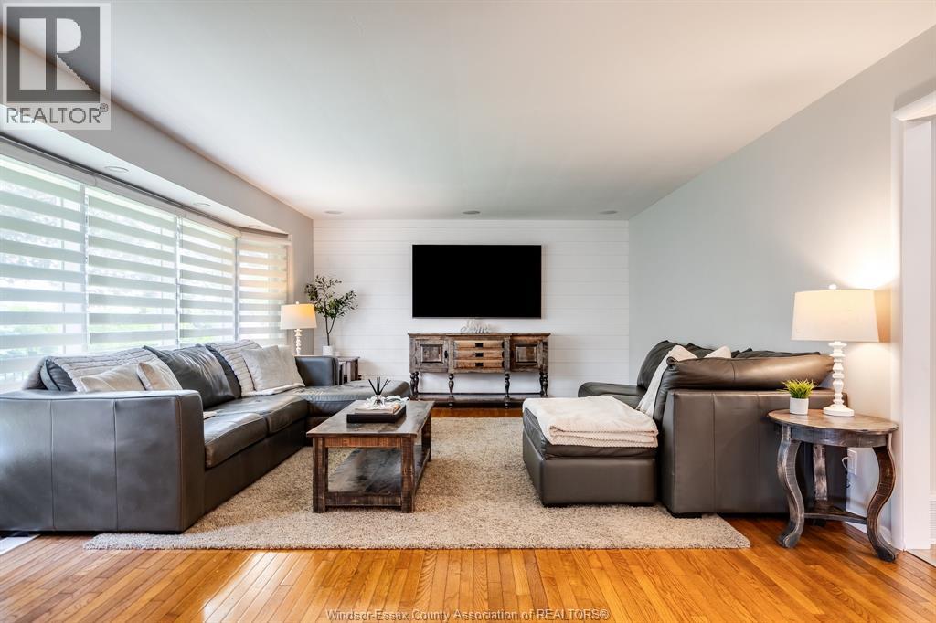 Photo 6 of 26 Crest View Drive, Leamington ON