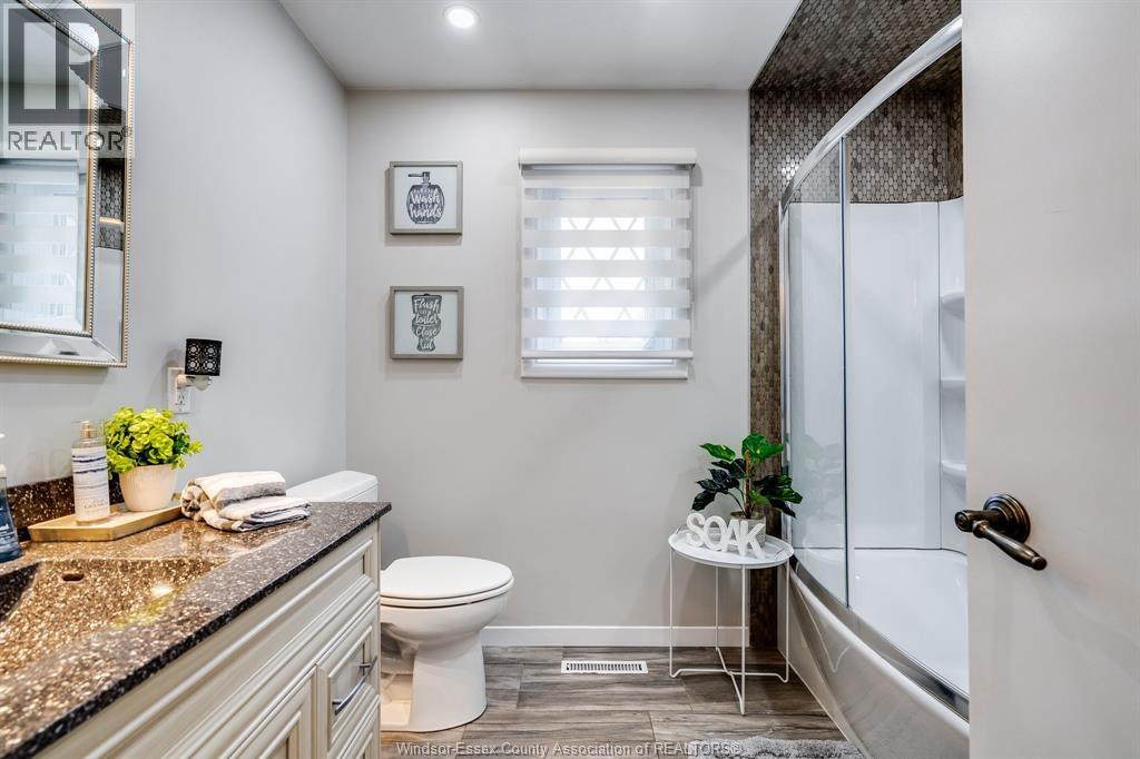 Photo 32 of 26 Crest View Drive, Leamington ON