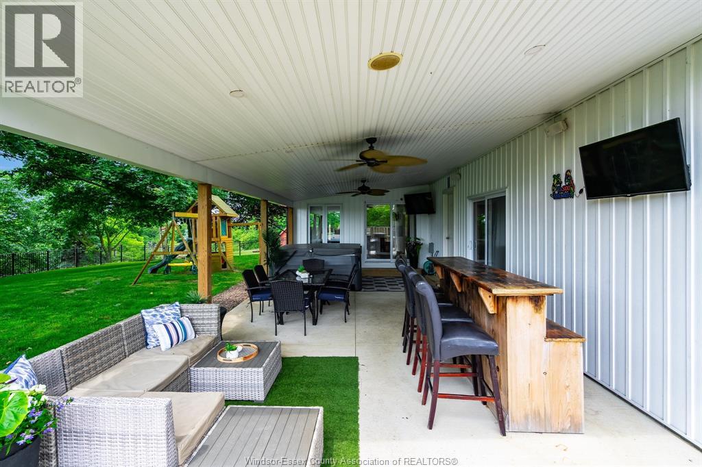 Photo 35 of 26 Crest View Drive, Leamington ON