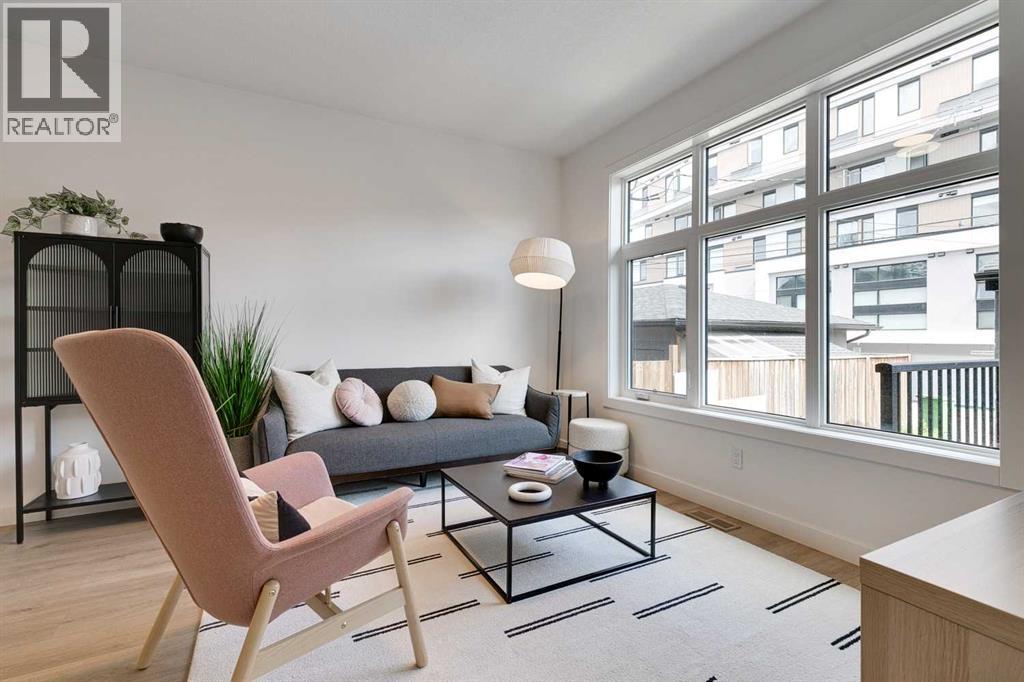 Photo 16 of 2 4534 17 Avenue Nw, Calgary AB