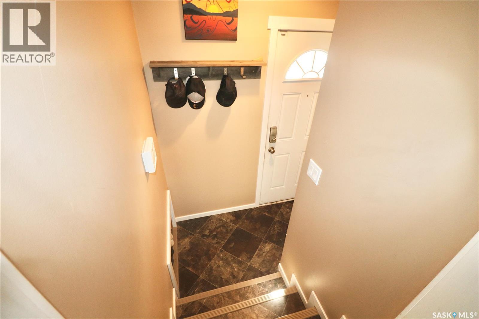 Photo 13 of 2110 Elliott Street, Regina SK