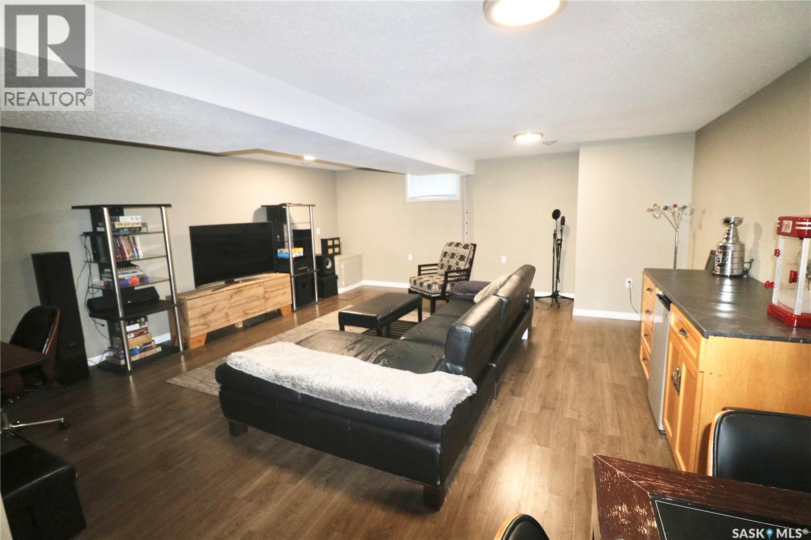 Photo 17 of 2110 Elliott Street, Regina SK